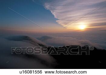 Stock Photo - nature, sunset, 
view, scene, cloud, 
natural phenomena, 
sky. fotosearch 
- search stock 
photos, pictures, 
images, and photo 
clipart