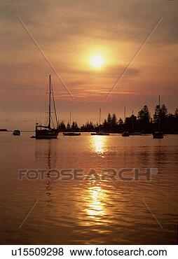 Stock Photo - sea, scenery, 
sun, sky, landscape, 
ship, nature. 
fotosearch - search 
stock photos, 
pictures, images, 
and photo clipart