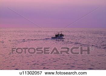 Picture - sky, sea, landscape, 
scenery, sundown, 
cloud. fotosearch 
- search stock 
photos, pictures, 
images, and photo 
clipart