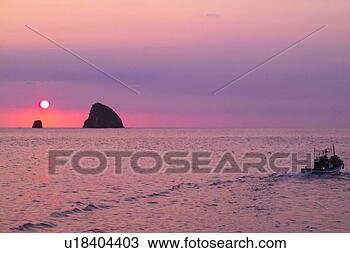 Stock Photo - sky, sea, landscape, 
scenery, sundown, 
cloud. fotosearch 
- search stock 
photos, pictures, 
images, and photo 
clipart