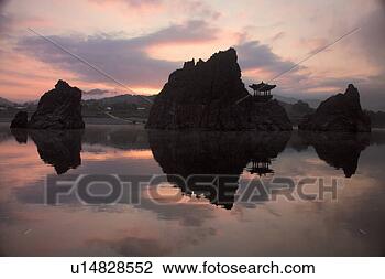 Stock Photo - sunrise, scenery, 
sunset, sky, landscape, 
nature. fotosearch 
- search stock 
photos, pictures, 
images, and photo 
clipart