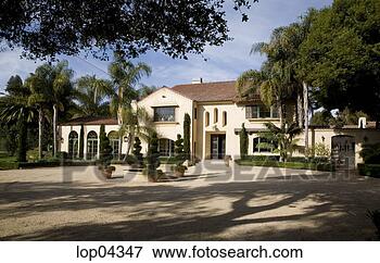 Picture - detail of curved 
stone steps. fotosearch 
- search stock 
photos, pictures, 
images, and photo 
clipart