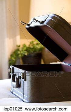 Stock Image - open suitcase. 
fotosearch - search 
stock photos, 
pictures, images, 
and photo clipart