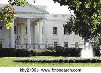 Stock Image - white house gardens, 
washington, dc. 
fotosearch - search 
stock photos, 
pictures, images, 
and photo clipart