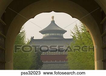 Stock Photo - view through arch 
of the hall of 
annual prayer, 
 temple of heaven. 
fotosearch - search 
stock photos, 
pictures, images, 
and photo clipart
