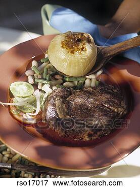 Picture - steak and vegetables. 
fotosearch - search 
stock photos, 
pictures, images, 
and photo clipart