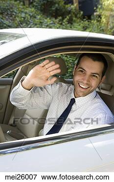 Foto - waving,  car, 
 janela. fotosearch 
- busca de fotos, 
imagens e clipart