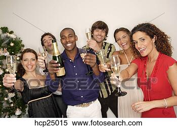 Banco de Imagem - amigos,  brindar, 
 cada,  outro, 
 champanhe. fotosearch 
- busca de fotos, 
imagens e clipart