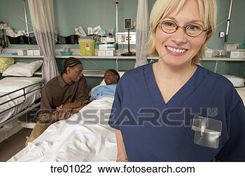 Banco de Imagem - enfermeira,  sorrindo, 
 hospitalar,  
divisão. fotosearch 
- busca de fotos, 
imagens e clipart