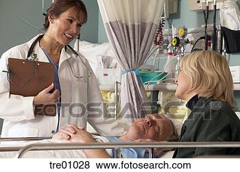 Banco de Imagem - femininas,  doutor, 
 falando,  paciente, 
 seu,  esposa. 
fotosearch - busca 
de fotos, imagens 
e clipart