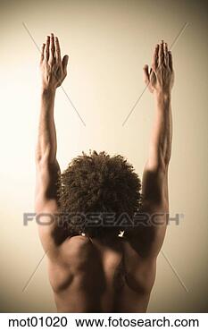Arquivo de Fotografias - braços,  levantado. 
fotosearch - busca 
de fotos, imagens 
e clipart