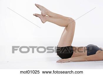 Banco de Imagem - mulher,  atlético, 
 engrenagem,  
exercitar. fotosearch 
- busca de fotos, 
imagens e clipart