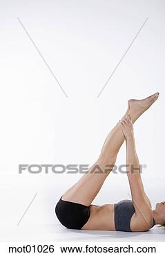 Banco de Imagem - mulher,  atlético, 
 engrenagem,  
esticar. fotosearch 
- busca de fotos, 
imagens e clipart