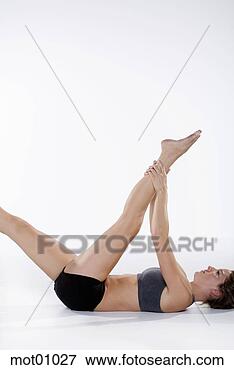 Foto - mulher,  atlético, 
 engrenagem,  
esticar. fotosearch 
- busca de fotos, 
imagens e clipart