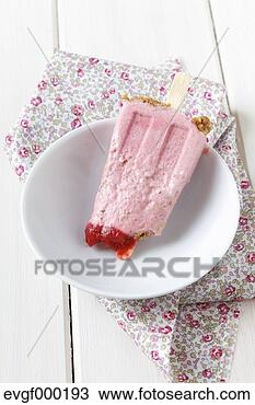 图吧 - Strawberry-cream, 乳酪, 冰棍, 在中, 盘子