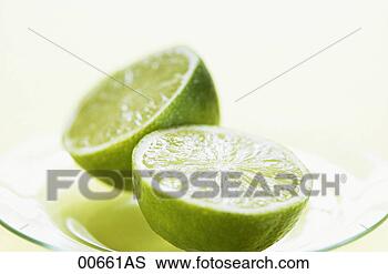 Banco de Imagem - aufgeschnittene, 
 limette. fotosearch 
- busca de fotos, 
imagens e clipart