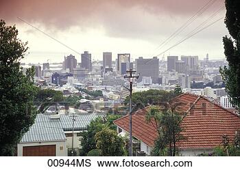 Banco de Imagem - skyline,  capetown, 
 tamboerskloof, 
 ocidental,  capa, 
 capetown,  sul. 
fotosearch - busca 
de fotos, imagens 
e clipart