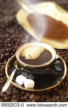 Banco de Imagem - café,  feijões, 
 copo,  café. 
fotosearch - busca 
de fotos, imagens 
e clipart
