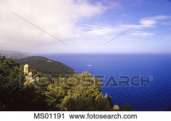 Arquivo de Fotografia - vista,   sant, 
  sebastia,   
boné,   sant, 
  sebastia,   
costa. fotosearch 
- busca de fotos, 
imagens e clipart