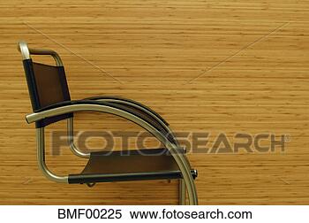 Banco de Imagem - cadeira,  vazio. 
fotosearch - busca 
de fotos, imagens 
e clipart