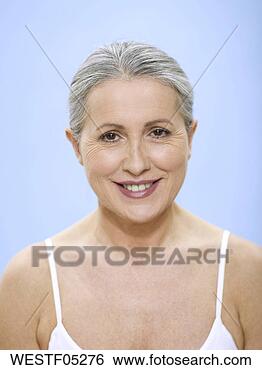 Banco de Imagem - sênior,  mulher, 
 retrato. fotosearch 
- busca de fotos, 
imagens e clipart