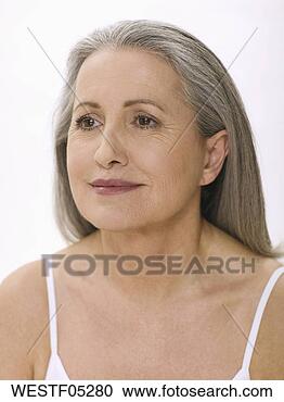 Arquivo de Fotografias - sênior,  mulher, 
 retrato. fotosearch 
- busca de fotos, 
imagens e clipart
