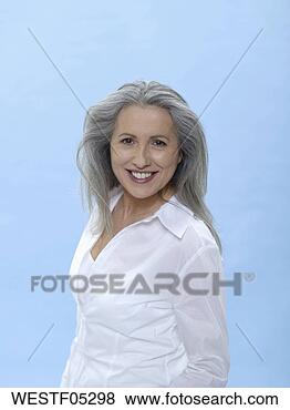 Banco de Imagem - sênior,  mulher, 
 retrato. fotosearch 
- busca de fotos, 
imagens e clipart