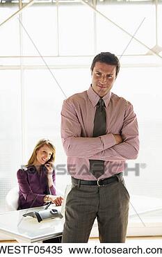 Banco de Imagem - negócio,  camisa, 
 laço,  braços, 
 dobrado. fotosearch 
- busca de fotos, 
imagens e clipart