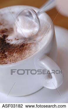 Banco de Imagem - copo,  cappuccino, 
 close-up. fotosearch 
- busca de fotos, 
imagens e clipart