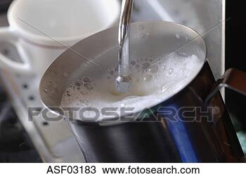 Banco de Imagem - frothing,  leite, 
 close-up. fotosearch 
- busca de fotos, 
imagens e clipart