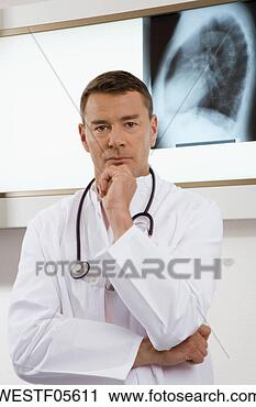 Arquivo de Fotografia - doutor,  estetoscópio. 
fotosearch - busca 
de fotos, imagens 
e clipart