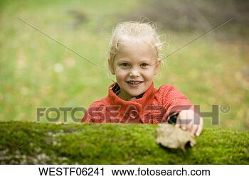 Arquivo de Fotografia - alemanha,  baden-württemberg, 
 swabian,  montanhas, 
 retrato,  loiro. 
fotosearch - busca 
de fotos, imagens 
e clipart