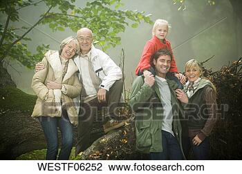 Banco de Imagem - alemanha,  baden-württemberg, 
 swabian,  montanhas, 
 família,  andar. 
fotosearch - busca 
de fotos, imagens 
e clipart