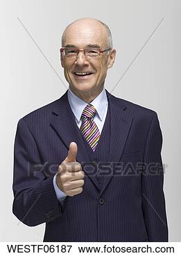 Foto - homem negócios, 
 fazer,  mão, 
 gesto,  retrato. 
fotosearch - busca 
de fotos, imagens 
e clipart