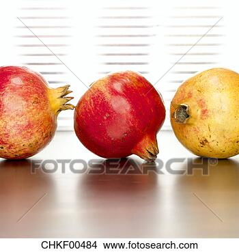 Banco de Imagem - pomegranates, 
 close-up. fotosearch 
- busca de fotos, 
imagens e clipart