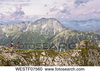 Arquivo de Fotografias - áustria,  salzburger, 
 terra,  par, 
 hiking. fotosearch 
- busca de fotos, 
imagens e clipart