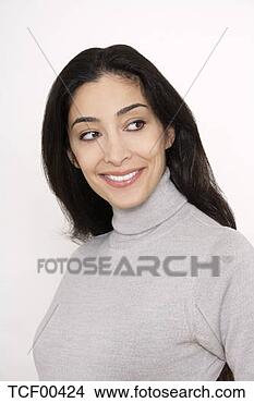 Banco de Imagem - retrato,  escuro, 
 haired,  mulher, 
 sorrindo. fotosearch 
- busca de fotos, 
imagens e clipart