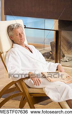 Banco de Imagem - bathrobe,  olhos, 
 fechado,  dormir, 
 retrato. fotosearch 
- busca de fotos, 
imagens e clipart