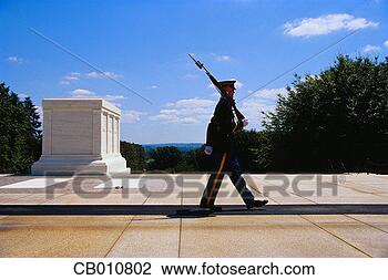 Stock Photo - sentinel at tomb 
of unknown soldier. 
fotosearch - search 
stock photos, 
pictures, images, 
and photo clipart