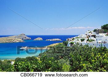 Stock Photograph - whitewashed villas 
above coastline. 
fotosearch - search 
stock photos, 
pictures, images, 
and photo clipart