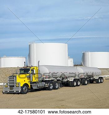 fuel-truck_~42-17580101.jpg