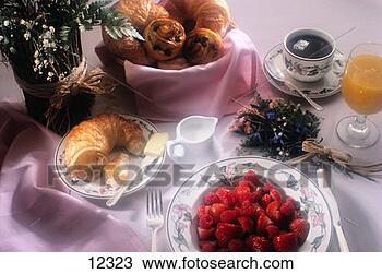 La cuisine Croissant-frais-baie_~12323