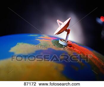 satellite-dish-top_~87172.jpg