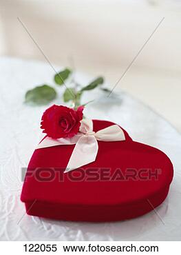 Stock Image - heart shaped box 
of valentine's 
candy. fotosearch 
- search stock 
photos, pictures, 
images, and photo 
clipart