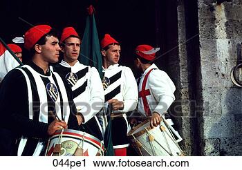Stock Photography - drummer band in 
traditional italian 
costume siena 
italy. fotosearch 
- search stock 
photos, pictures, 
images, and photo 
clipart