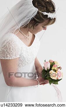 bride-bouquet_~u14233209.jpg